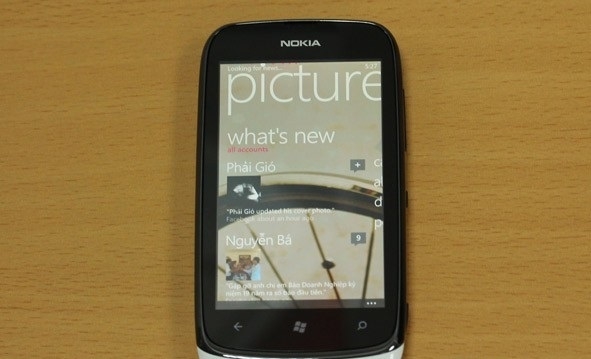 Nokia_Lumia_610