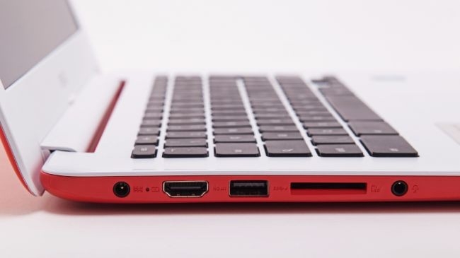 Cổng kết nối Asus C300M