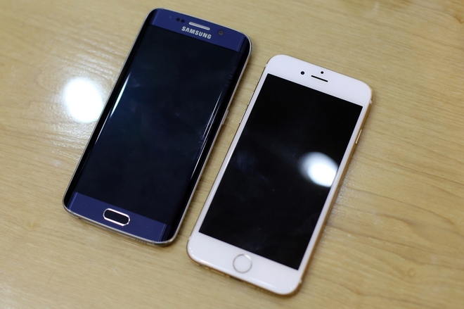 So-sanh-Galaxy-S6-Edge-va-iPhone-6-Plus