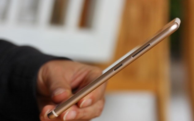 Lenovo-S90-Sisley