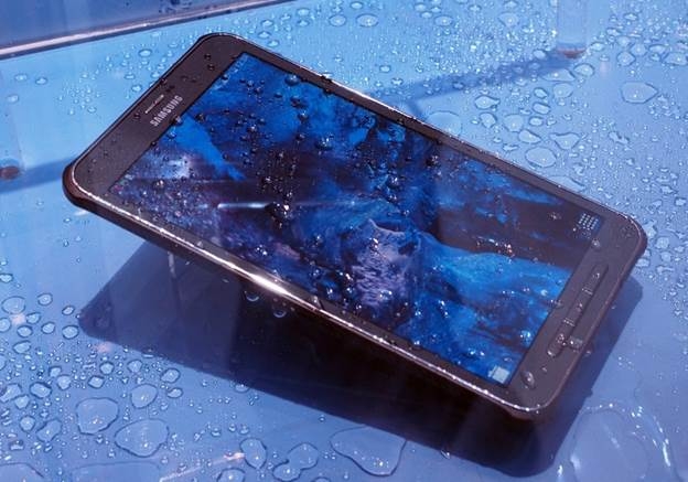 Galaxy-Tab-Active-tai-Uc