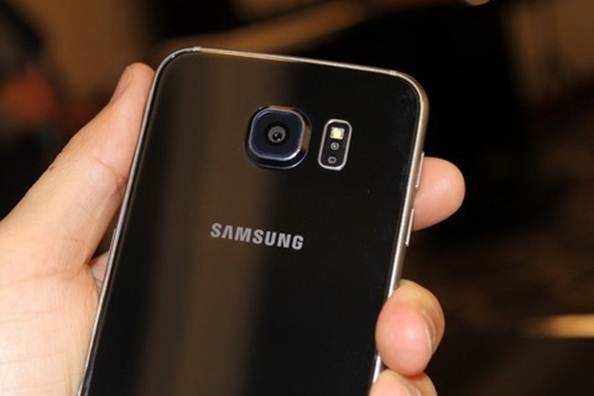 Samsung-Galaxy-S6 iPhone-6