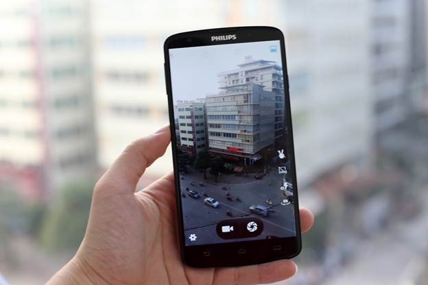 Nen-mua-Gionee-Elife-S5.5-hay-Philips-Xenium-I928