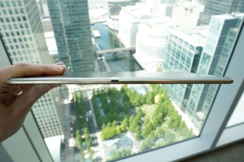 Xperia_Z4_Tablet_vs_Galaxy_Tab_S_10_5