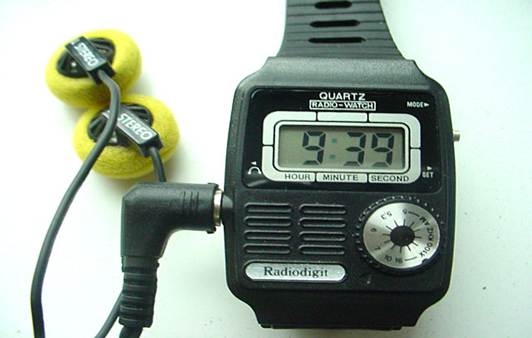 DH-dien-tu-vs-apple-watch