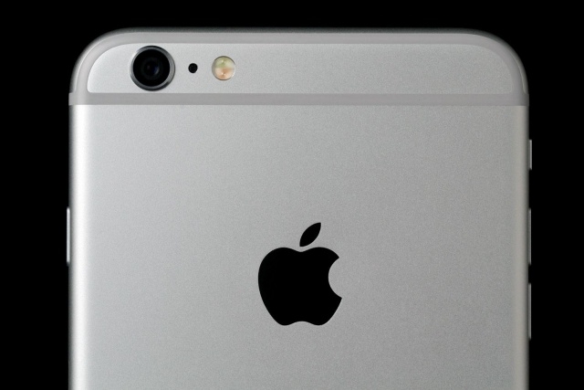 LG-G4-vs-iphone-6-plus