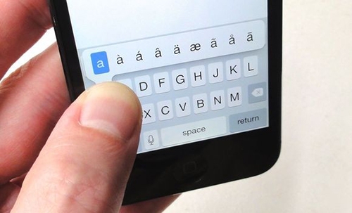 Meo-su-dung-ban-phim-ao-tren-iPhone-giu-de-bo-dau