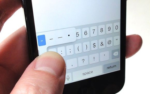 Meo-su-dung-ban-phim-ao-tren-iPhone-them-ky-tu
