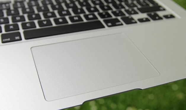 Vi-tri-trackpad-tren-new-macbook-12-inch