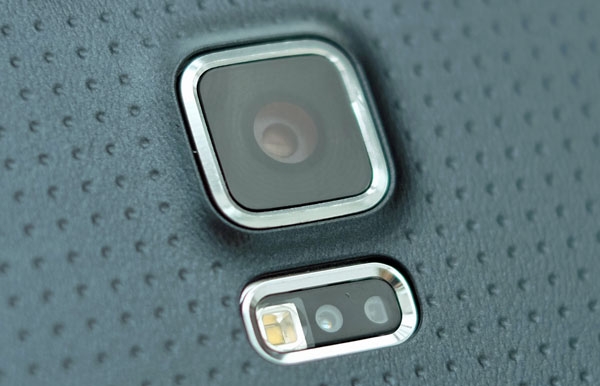 Samsung-Galaxy-S5-va-LG-G3-camera