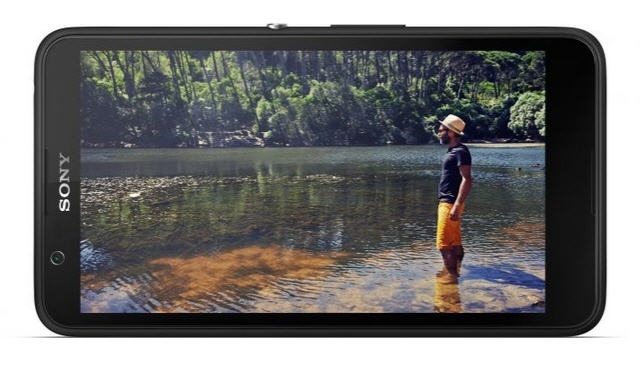 Màn hình Lumia 640 có độ phân giải cao hơn Xperia E4 Dual