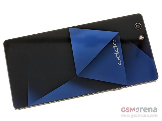 Thiết kế lịch lãm của Oppo R1x