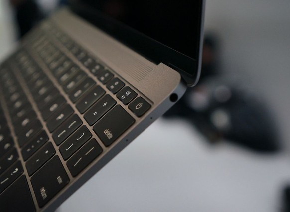 Macbook 12 inch “hút máu” chẳng kém iPhone/iPad...
