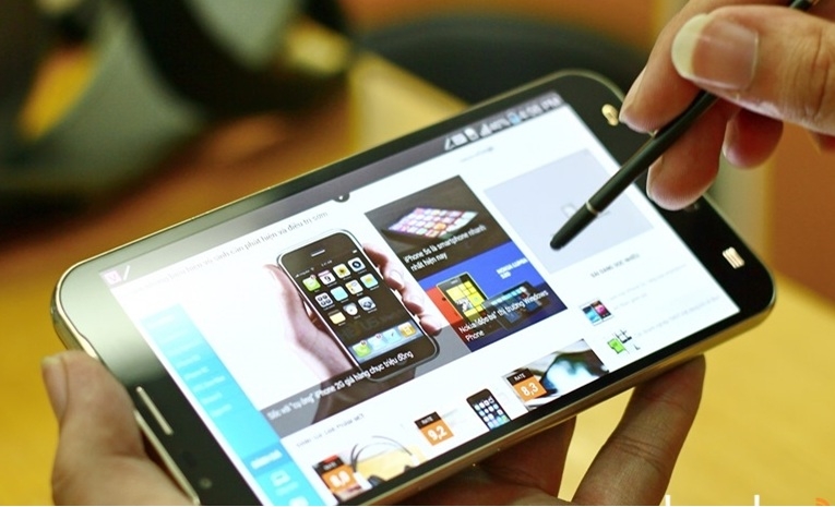 Thao tác máy dễ dàng hơn với bút cảm ứng Stylus