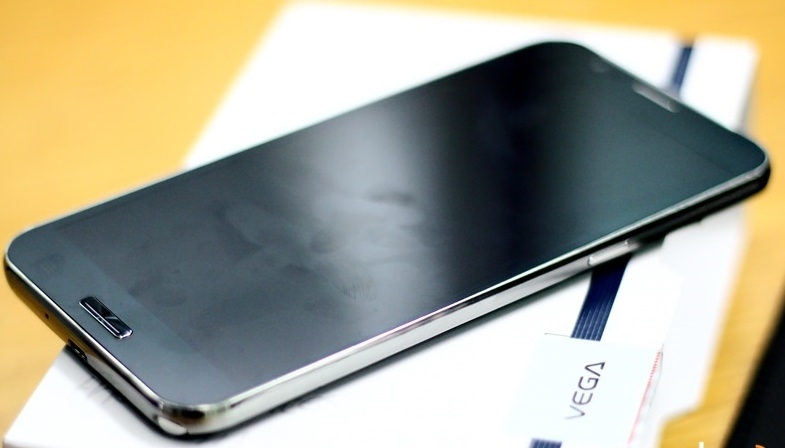Màn hình được làm bằng kính Gorilla Glass bắt mắt