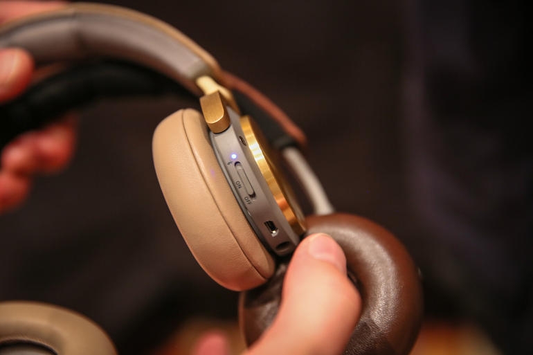 Tai nghe Bang & Olufsen BeoPlay H8
