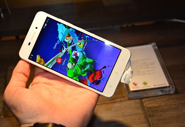 Lenovo S60 gây bất ngờ với RAM 2GB
