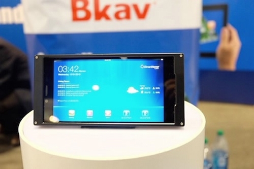 chiếc smartphone đầu tiên được sản xuất tại Việt Nam