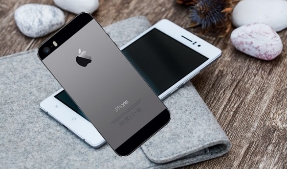OPPO R5 với iPhone 5S