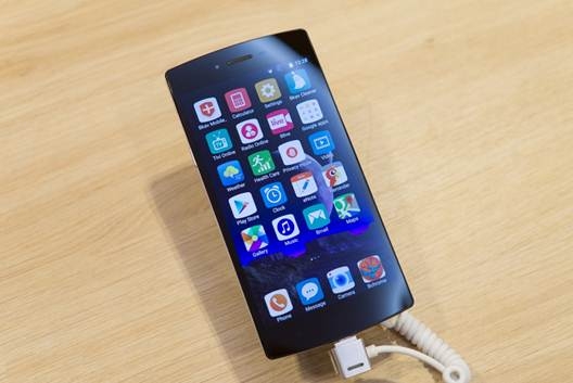 Giao diện chung của hệ điều hành BOS trên Bphone