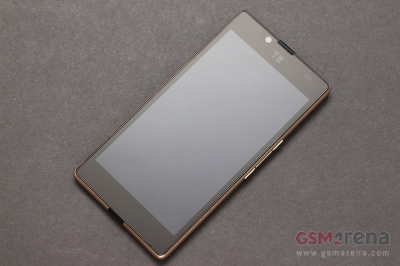 Thiết kế kim loại sang trọng YU Yuphoria