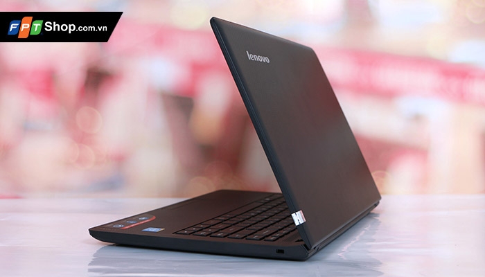 Lenovo IdeaPad 100 (giá bán từ 5,4 triệu đồng)