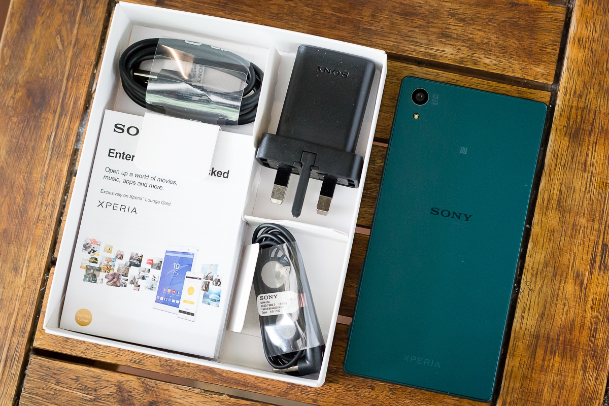 Nên mua Sony Xperia Z5 chính hãng hay xách tay? 3