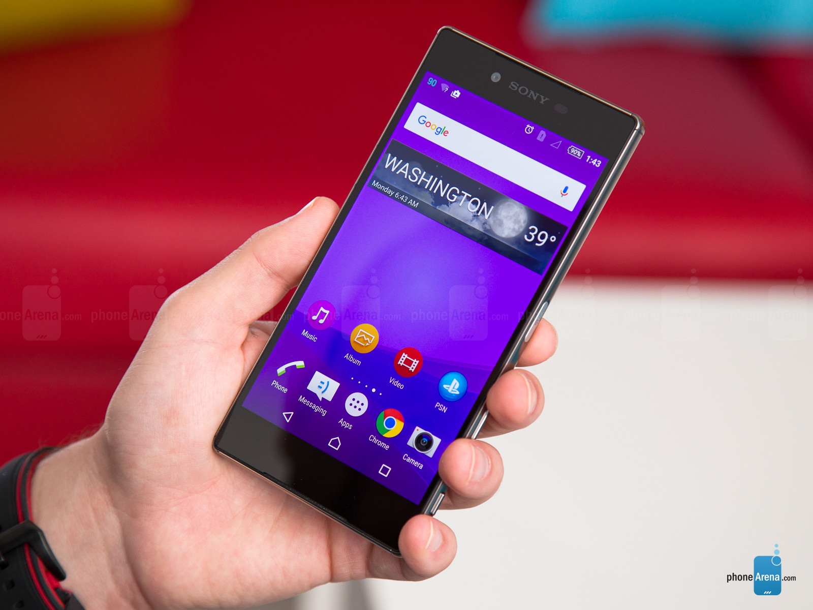 Điểm danh 6 smartphone “độc lạ” ra mắt trong năm 2015 6