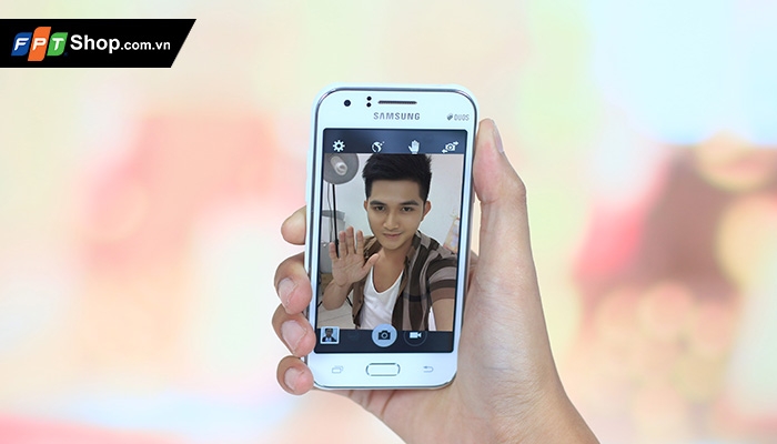 Galaxy J1 – smartphone pin tốt giá hời của Samsung 3