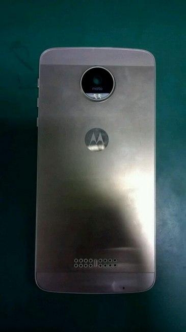 Moto X đời thứ tư rò rỉ bức ảnh đầu tiên