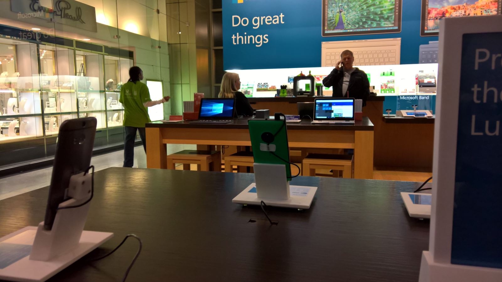 Sự khác biệt giữa ảnh chụp bằng Lumia 950 XL và Lumia 1520 3