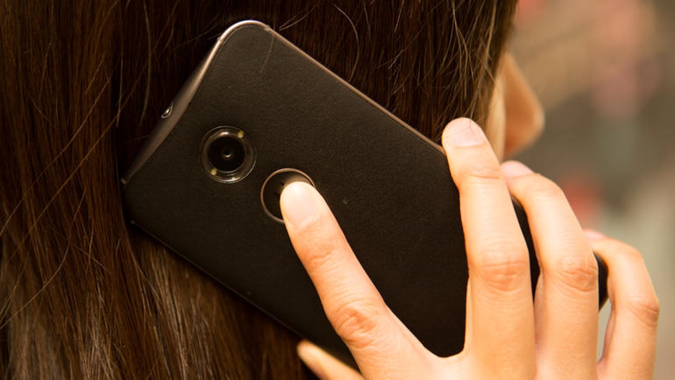 Motorola Moto X – smartphone mạnh mẽ với thiết kế mặt lưng gỗ độc đáo 5