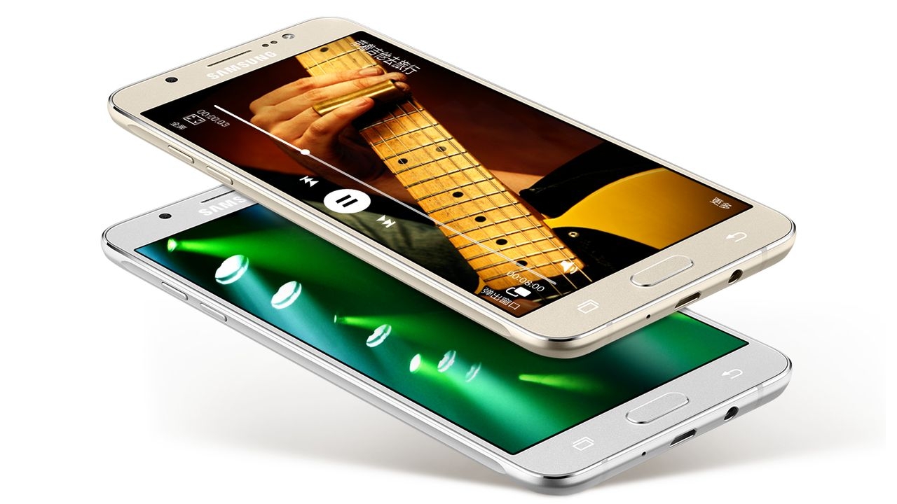 10 smartphone bán chạy nhất Việt Nam trong tháng 8 6
