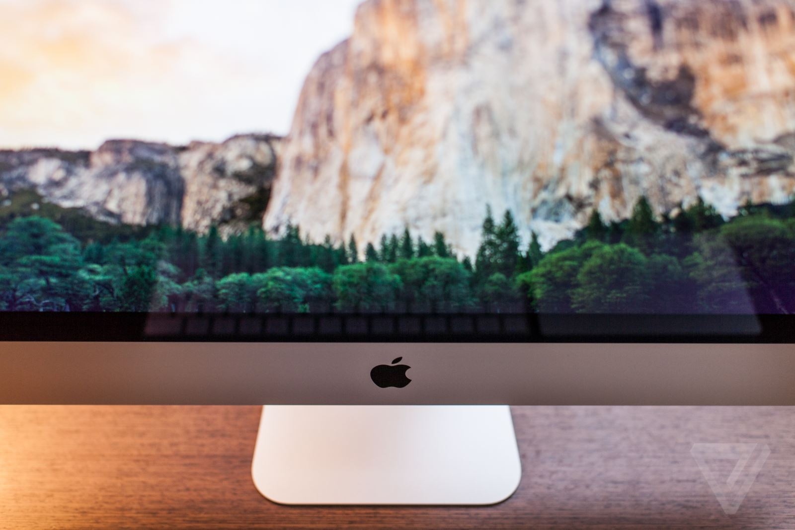 Giá iMac 21,5 inch màn hình 4K của Apple từ 1499 USD