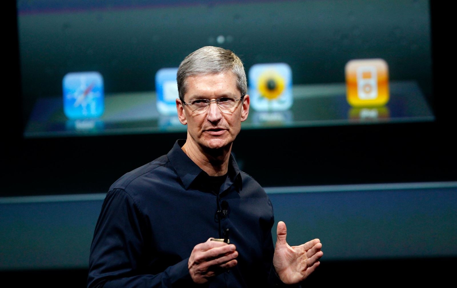 CEO Tim Cook của Apple