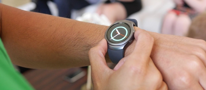 Trên tay và đánh giá nhanh Samsung Gear S2