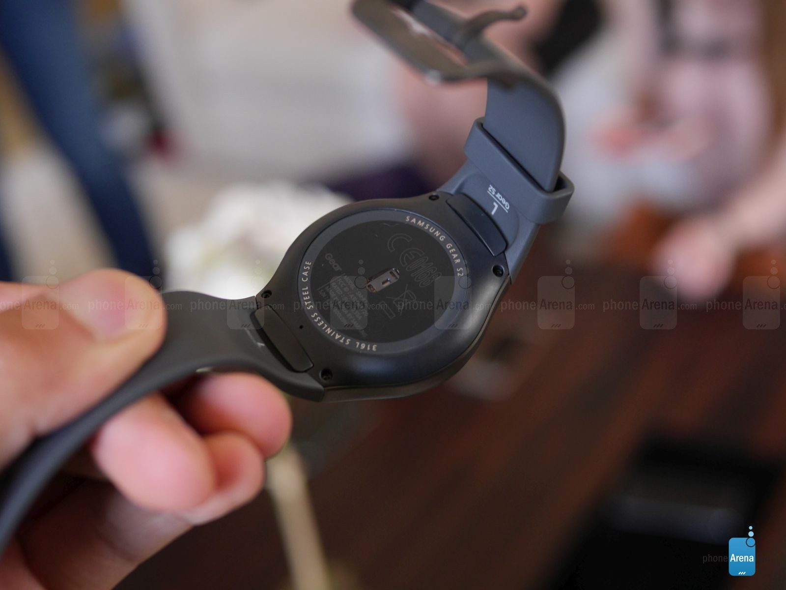 Trên tay và đánh giá nhanh Samsung Gear S2