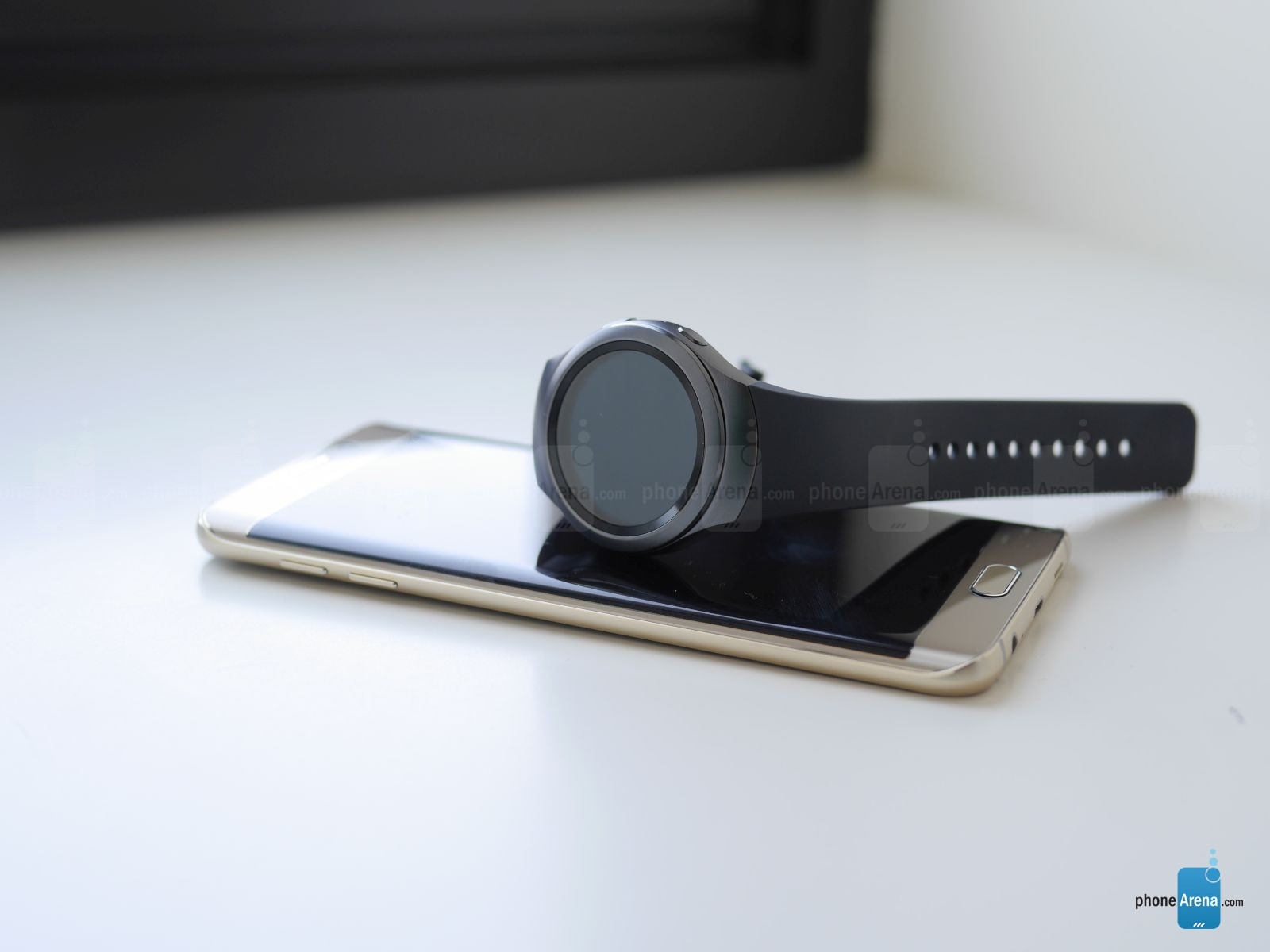 Trên tay và đánh giá nhanh Samsung Gear S2