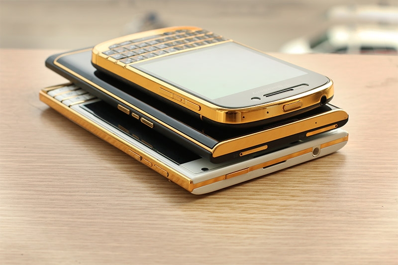 mạ vàng BlackBerry Priv