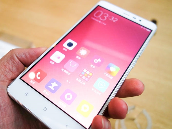 Cận cảnh điện thoại giá rẻ Redmi Note 3 của Xiaomi
