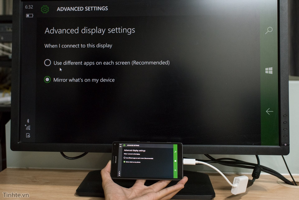 Dùng thử Continuum trên Lumia 950 XL bằng thiết bị chuyển đổi HDMI