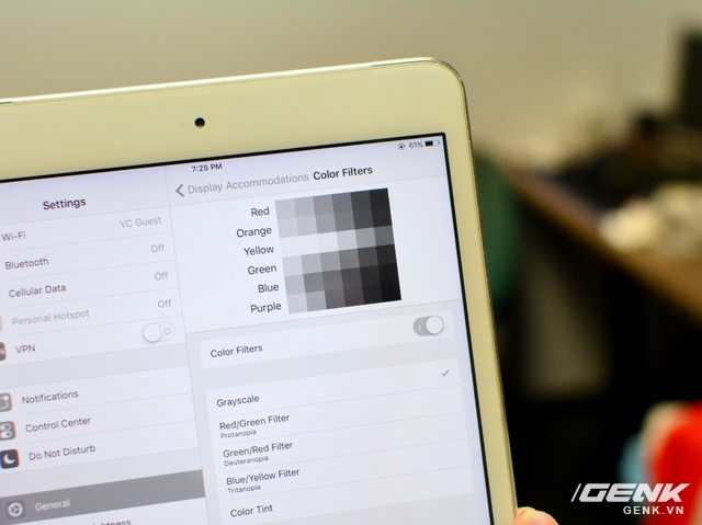 Cách trị màn hình ám vàng của iPhone, iPad trên iOS 10 3