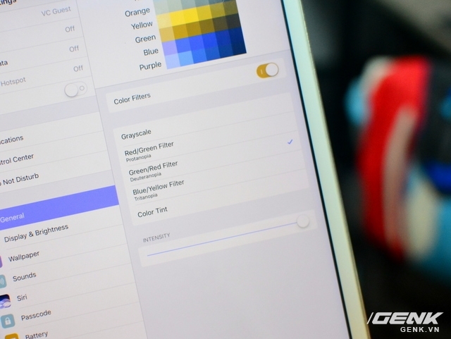 Cách trị màn hình ám vàng của iPhone, iPad trên iOS 10 7