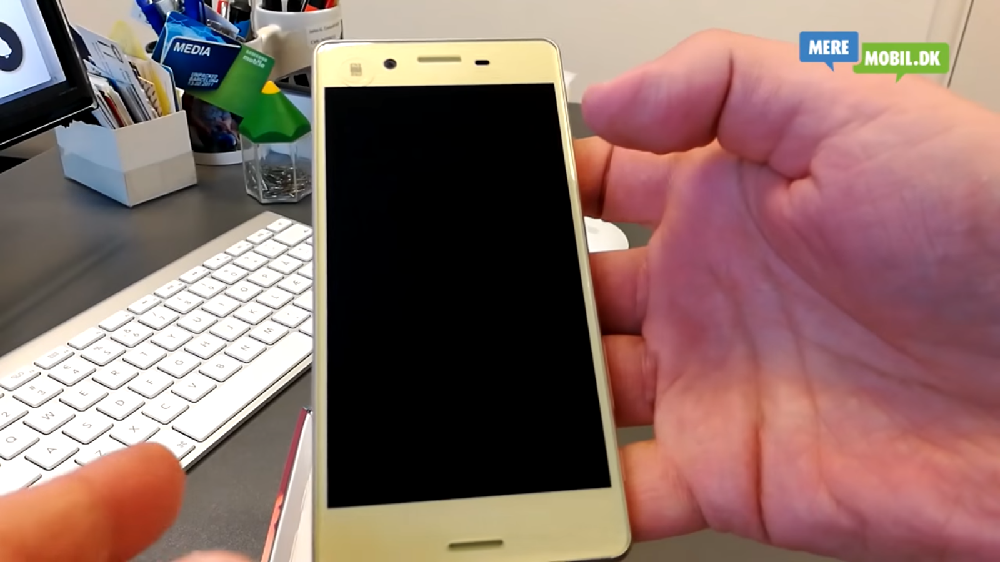 Hot hừng hực video mở hộp Xperia X sắp ra mắt 6