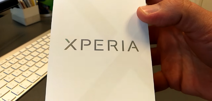 Hot hừng hực video mở hộp Xperia X sắp ra mắt
