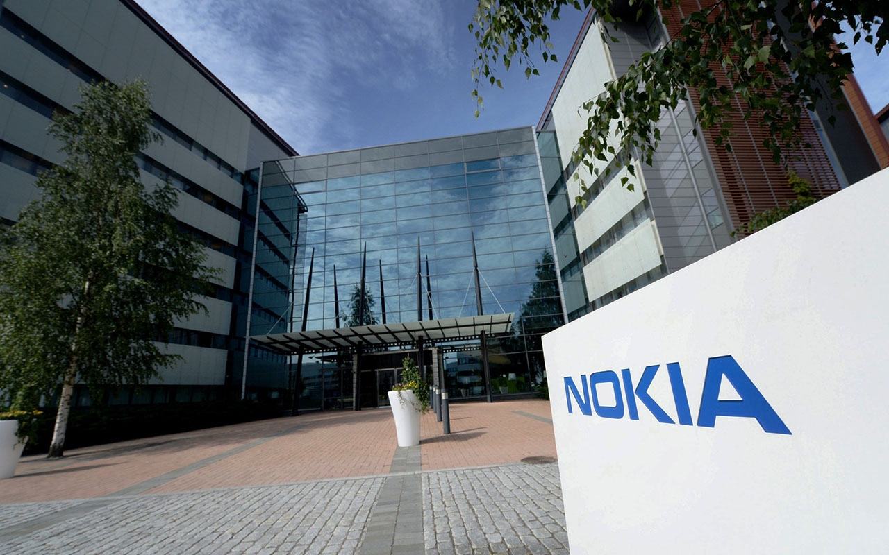 Nokia kiếm được bộn tiền từ Samsung dù không còn kinh doanh điện thoại