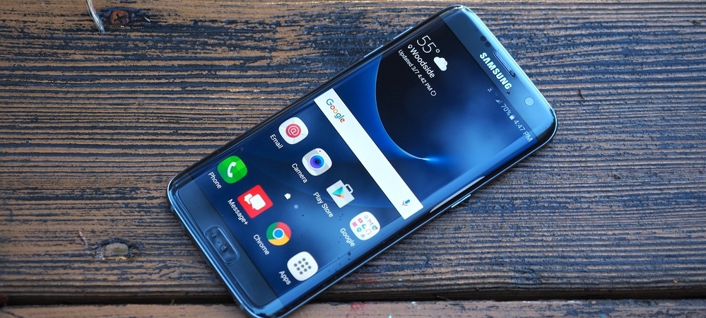 Ra mắt 4 tháng, Galaxy S7 edge còn gì hot?