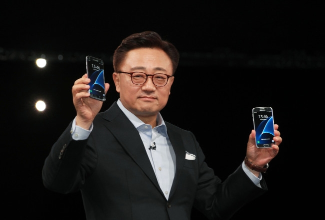 Samsung tin rằng Galaxy S7 sẽ “đắt hàng” hơn Galaxy S6