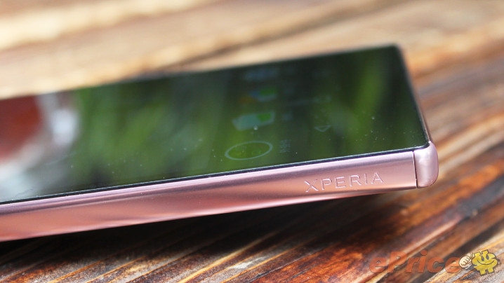 Trên tay Sony Xperia Z5 Premium bản màu hồng sang chảnh 22