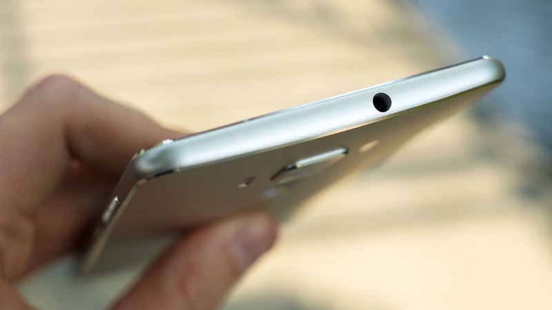 Trên tay ZenFone 3 Deluxe: sang trọng, cao cấp và mạnh mẽ 7